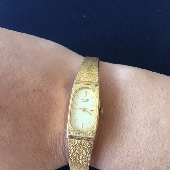 Vintage Seiko Quartz Slim Gold-Tone Ladies Watch main image 7
